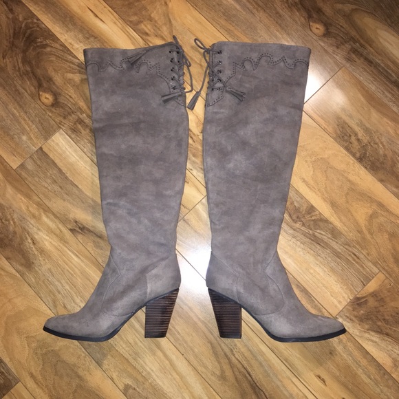 Report Shoes - Francesca’s tan suede above the knee boots Sz 8.5
